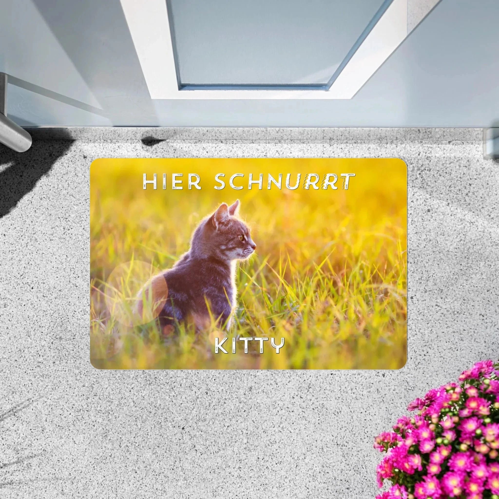 Fußmatte "Hier schnurrt..." - Fußmatte Fußmatte / weiß / 60 x 40 cm von Schmidt Digitaldruck GmbH