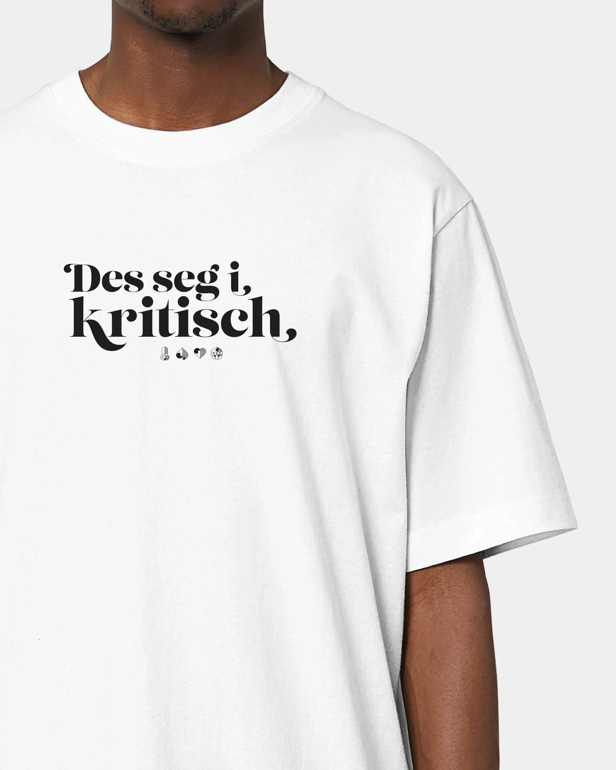 Personalisiertes T-Shirt "Watten - Des seg i kritisch" - Textil Oversized / Weiß / S von Schmidt Digitaldruck GmbH