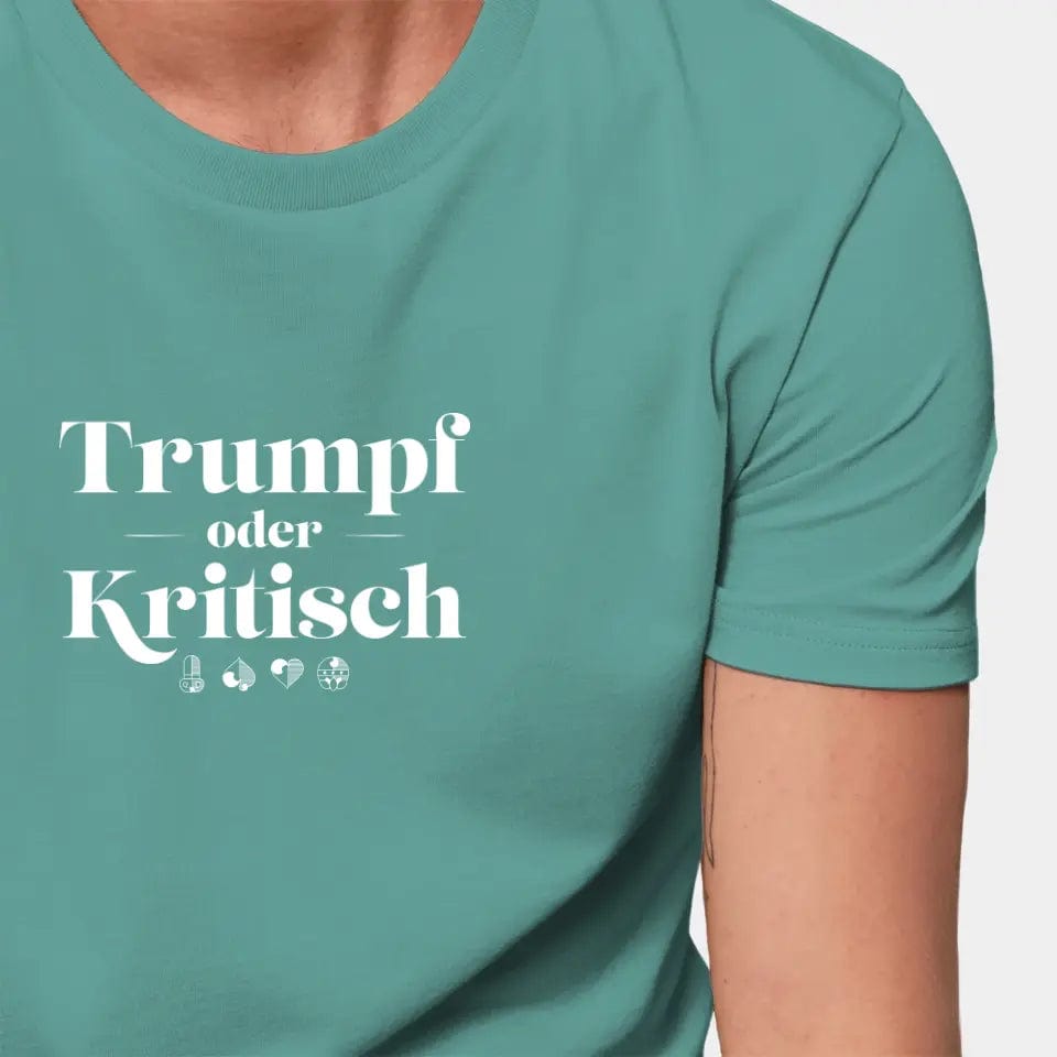 Personalisiertes T-Shirt "Watten - Trumpf oder Kritisch" - Customizer Stanley/Stella Creator / teal monstera / XXS von TeeInBlue