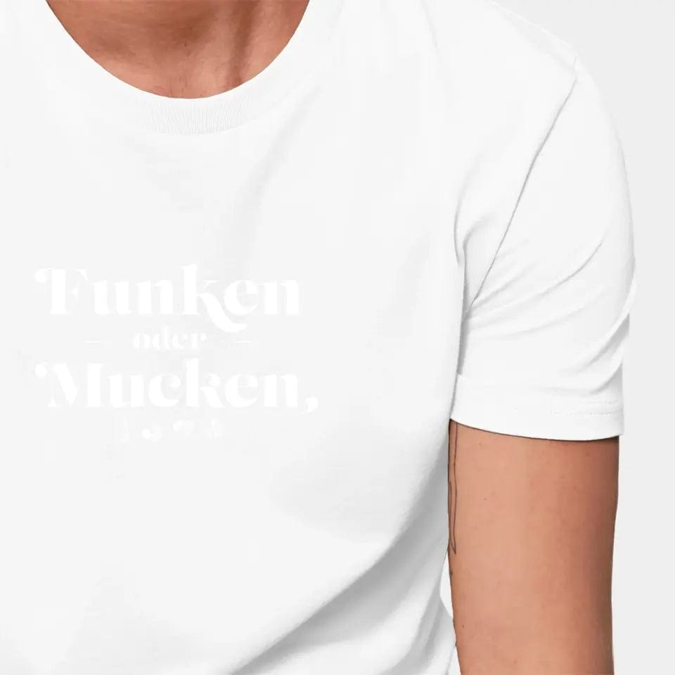 Personalisiertes T-Shirt "Watten - Funken oder Mucken" - Customizer Stanley/Stella Creator / weiß / XXS von TeeInBlue